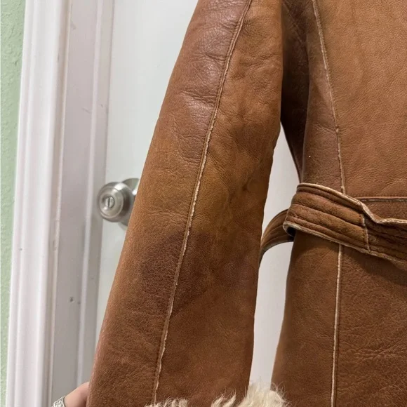 Burberry Sheepskin Penneylane Coat - Picture 6 of 9